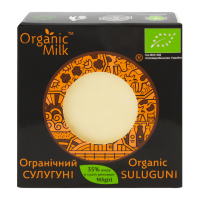 Сир Organic Milk Сулугуні органічний розсільний 35% 165г. Склад: молоко коров'яче органічне нормалізоване, агент твердіння - хлорид кальцію, сіль кухонна, бактеріальна закваска, ферментний молокозсіда