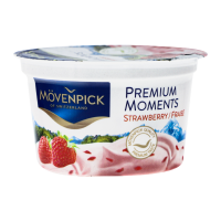 Йогурт Movenpick Premium Moments Полуниця 5% 100г. Склад: йогурт (80.4%), добавка полуниці (12.5%) (цукор (6%), полуниця (4.4%), вода (0.63%), пюре полуниці (0.63%), модифікований крохмаль (0.63%), ар