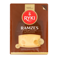 Ryki Сир Рамзес копчений сичужний дозріваючий порційний 45% 300г. Склад: молоко пастеризоване, сіль кухонна, культури бактеріальні чисті, барвник аннато (норбіксин). Енергетична цінність продукту: 149