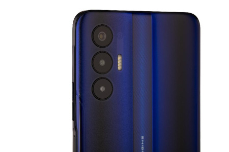 Смартфон TECNO POVA-3 (LF7n) 6/128Gb NFC 2SIM Electric Blue