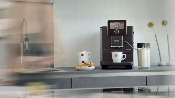 Кавомашина NIVONA CafeRomatica 2.2л, зерно + мелена, автомат.капучинатор, авторецептів - 9, чорний