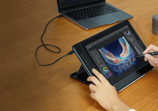 Графічний монітор Huion 13,3" Kamvas Pro 13,2.5K USB-C,чорний