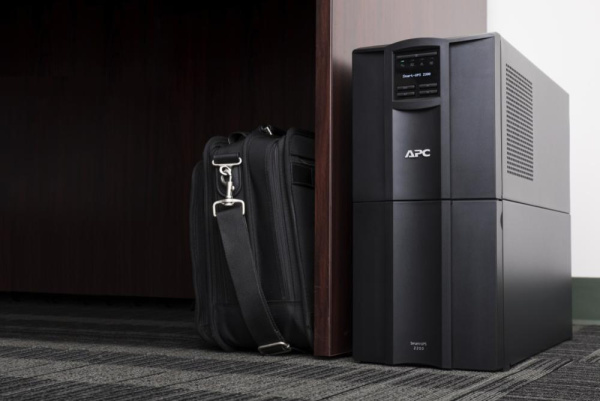 Джерело безперебійного живлення APC Smart-UPS 2200VA/1980W, LCD, USB, SmartConnect, 8xC13, 2xC19