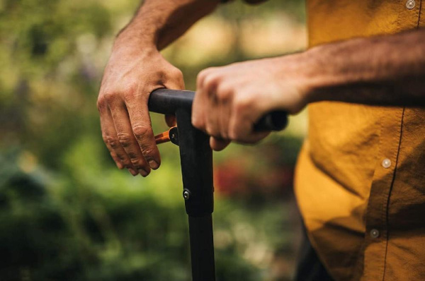 Инструмент для посадки луковичных растений Fiskars Ergo, 99.5 см, 1930гр