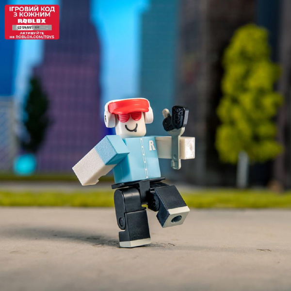 Игровая коллекционная фигурка Roblox Deluxe Mystery Pack Greenville: Car Dealer Worker milk74I8O S3