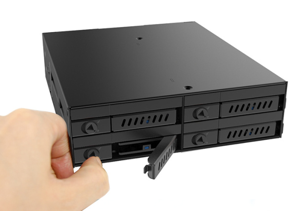 Отсек для накопителя CHIEFTEC Backplane CMR-425, 4x2.5" HDD/SSD, 1x5.25" EXT Slot, SATA, черный