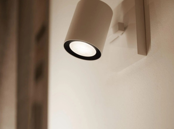 Лампа умная Philips Hue GU10, 5W(50Вт), 2200K-6500K, Tunable white, ZigBee, Bluetooth, диммирование, 3шт