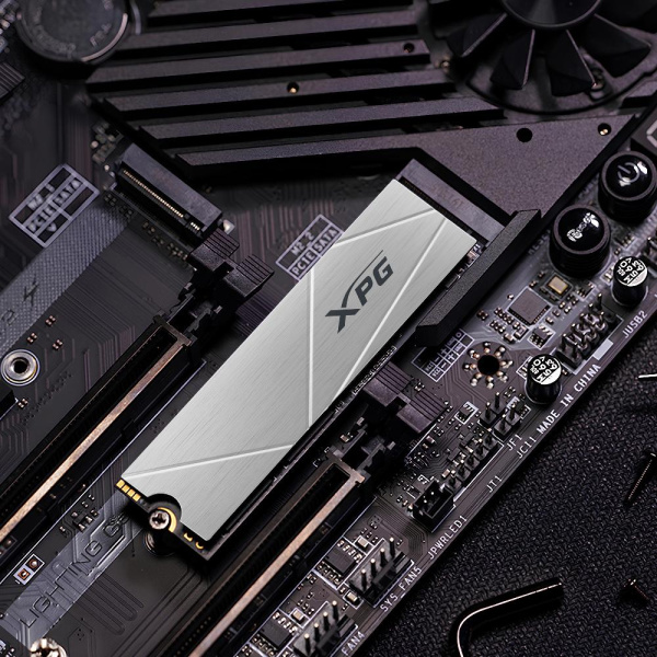 Накопитель SSD ADATA M.2 2TB PCIe 4.0 XPG GAMMIXS60