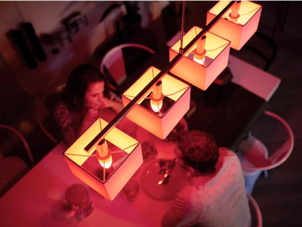 Лампа умная Philips Hue E14, 5.3W(40Вт), 2000K-6500K, RGB, ZigBee, Bluetooth, диммирование, 2шт