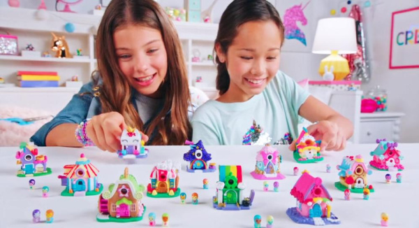 Игровая фигурка Jazwares Nanables Small House Зимняя страна чудес, Лыжный домик "Тайник"